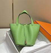 Bagsaaa Hermes Picotin Lock 22 Light Green Togo & Gold - 1