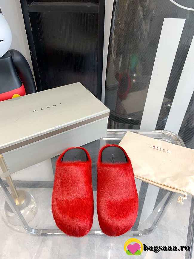 Bagsaaa Marni Red Fur Slippers - 1