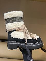 Bagsaaa Fendi Apres Chic White sheepskin and black suede boots - 4