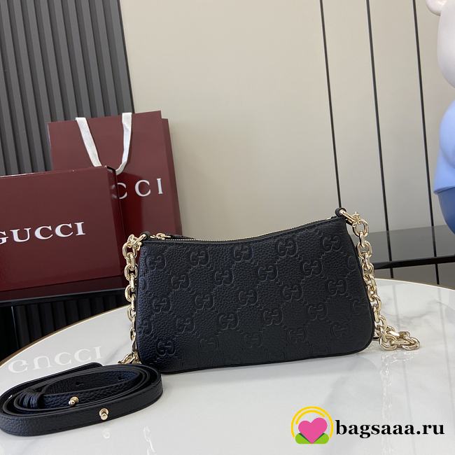 Bagsaaa Gucci GG Emblem super mini bag 815278 black - 23 x 12 x 2 cm - 1