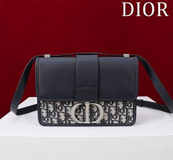 Bagsaaa Dior 30 Montaigne Bag Blue Dior Oblique Jacquard and Smooth Calfskin - 24 x 17 x 8 cm