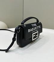 Bagsaaa Fendi x Marc Jacobs Baguette Phone Pouch Handbag Black&White - 10 x 18 x 3 cm - 2