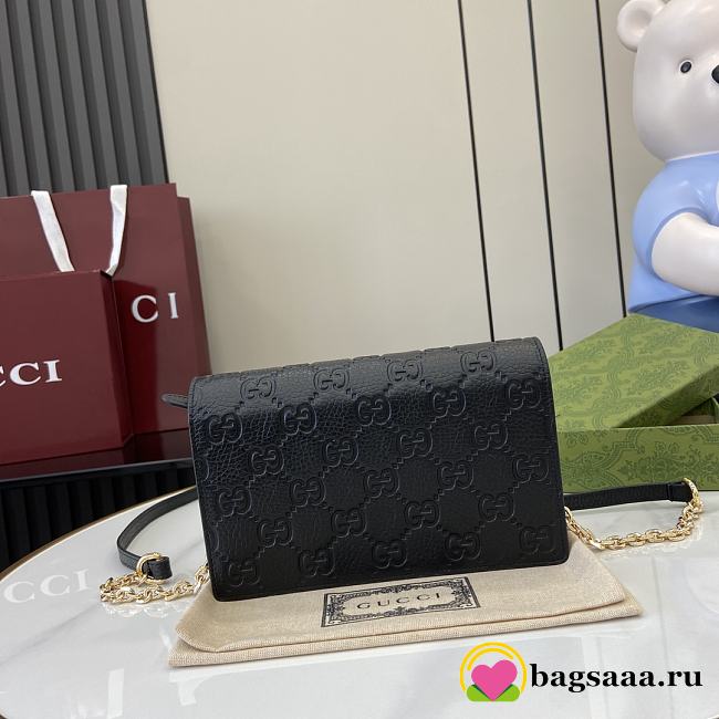 Bagsaaa Gucci GG Emblem super mini shoulder bag 818705 black - 20 x 12.5 x 4 cm - 1