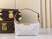 Bagsaaa Louis Vuitton M12433 Hills Pochette Bag Mastic Beige - 18.5 x 11 x 6.5 cm - 1