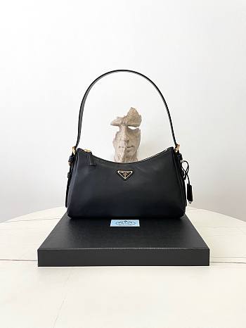 Bagsaaa Prada Aimée medium leather shoulder bag black - 31*18*10cm