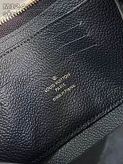 Bagsaaa Louis Vuitton M12425 Margot Wallet Black - 11 x 2 x 17 cm - 3