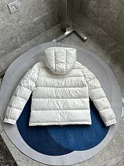 Bagsaaa Moncler White Puffer Jacket - 2