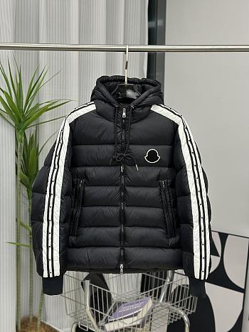 Bagsaaa Moncler stripe-detail padded jacket black