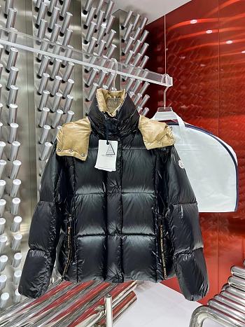 Bagsaaa Moncler Parana Hooded Short Down Jacket Black