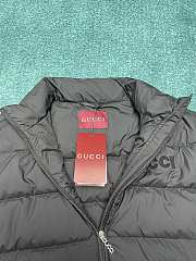 Bagsaaa Gucci logo-embroidered puffer jacket black - 4