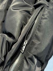 Bagsaaa Prada Re-Nylon down jacket black - 3