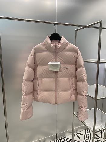 Bagsaaa Alexander Wang cropped puffer coat with reflective logo light pink