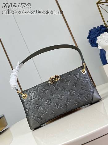 Bagsaaa Louis Vuitton M12174 Pochette Sèvres Metal color - 13 x 5 x 25.5 cm