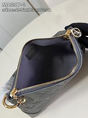 Bagsaaa Louis Vuitton M12174 Pochette Sèvres Metal color - 13 x 5 x 25.5 cm - 3