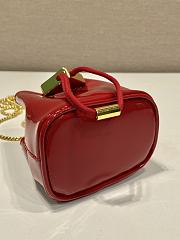 Bagsaaa Prada Patent leather mini-pouch red - 9.5cm - 3