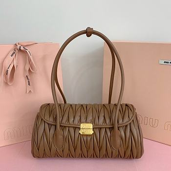 Bagsaaa Miumiu Matelassé nappa leather shoulder bag brown - 28X15X11cm