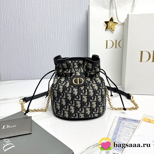 Bagsaaa Dior 30 Montaigne Mini Bucket Bag with Drawstring Blue Dior Oblique Jacquard - 16 x 18.5 x 13 cm - 1