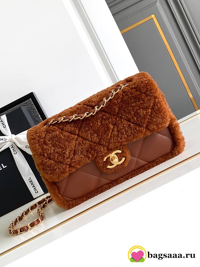 Bagsaaa Chanel Flap Bag Shearling Brown AS5149 - 16 × 23.5 × 7.5 cm - 1