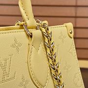 Bagsaaa Louis Vuitton M11273 OnTheGo East West Yellow - 25 x 13 x 10 cm - 2