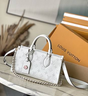 Bagsaaa Louis Vuitton M11274 OnTheGo East West White - 25 x 13 x 10 cm