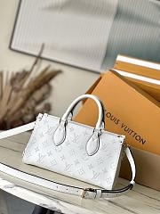 Bagsaaa Louis Vuitton M11274 OnTheGo East West White - 25 x 13 x 10 cm - 4