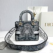 Bagsaaa Dior Medium Lady D-Lite Bag Latte Embroidery with Blue Dior Around the World Motif - 24 x 21 x 12 cm - 3