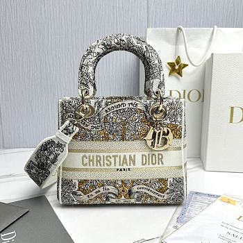 Bagsaaa Dior Medium Lady D-Lite Bag Latte Embroidery with Gold-Tone Dior Around the World Motif - 24 x 21 x 12 cm