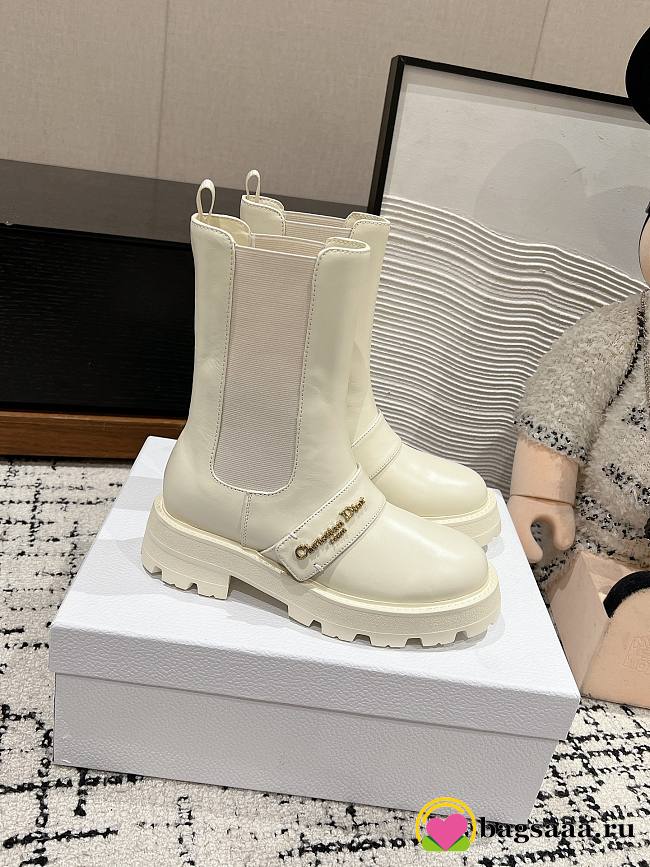 Bagsaaa Dior D-Quest Ankle Boot White Calfskin Decorative strap - 1