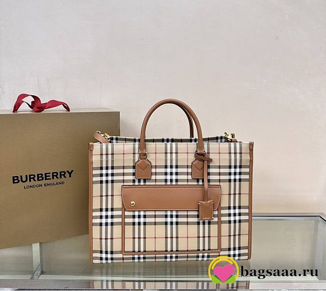 Bagsaaa Burberry Medium Freya Tote Beige - 40 x 16 x 30cm - 1