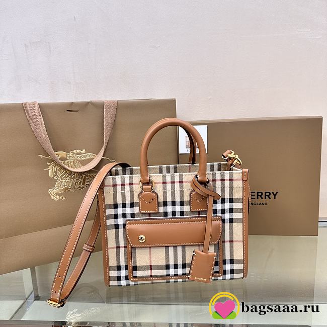 Bagsaaa Burberry Mini Freya Tote Beige - 23 x 8 x 19cm - 1