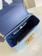 Bagsaaa Louis Vuitton M25362 Twist PM Washed Blue - 15 x 9 x 19 cm - 4