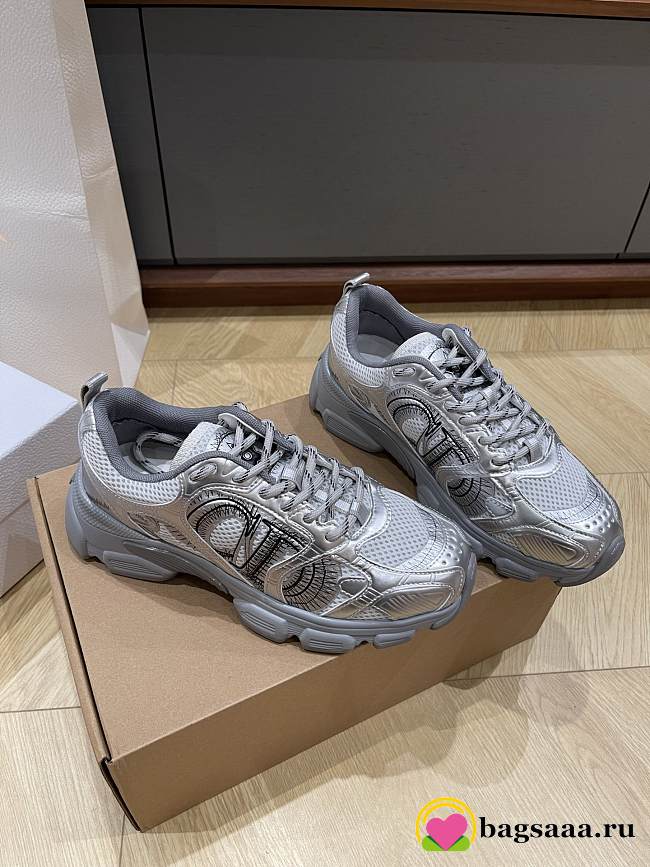 Bagsaaa Dior Chrono Sneaker Gray Mesh with Silver-Tone Laminated Leather-Effect Panels - 1