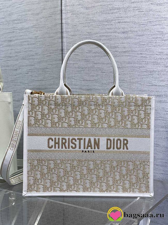 Bagsaaa Medium Dior Book Tote Dior Oblique Embroidery with Gold-Tone Metallic Thread and Latte Calfskin - 36.5 x 28 x 16.5 cm - 1