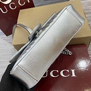 Bagsaaa Gucci GG Marmont Small Shoulder Bag Silver 443497 - 26x15x7cm - 2