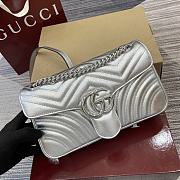 Bagsaaa Gucci GG Marmont Small Shoulder Bag Silver 443497 - 26x15x7cm - 4