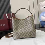 Bagsaaa Gucci GG Emblem small shoulder bag 815103 beige & brown - 25 x 25 x 15.5cm - 1