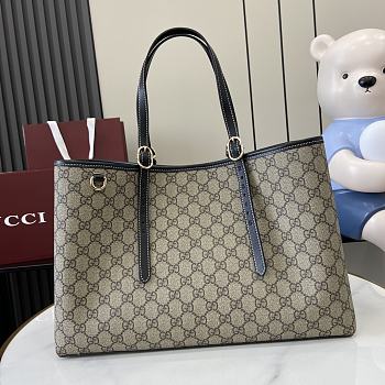 Bagsaaa Gucci GG Emblem Medium Tote Bag 815213 beige & black - 38 x 25 x 15 cm