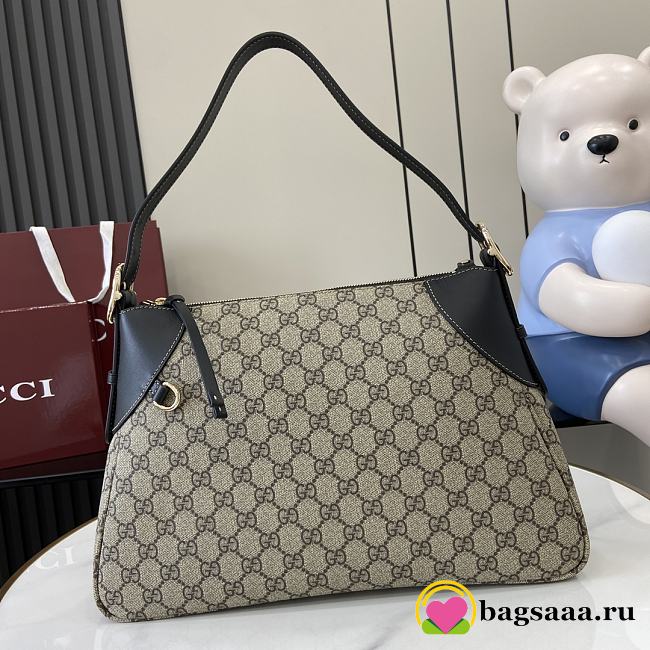 Bagsaaa Gucci GG Emblem medium shoulder bag 815217 beige & black - 37 x 23 x 8cm - 1