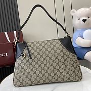 Bagsaaa Gucci GG Emblem medium shoulder bag 815217 beige & black - 37 x 23 x 8cm - 1