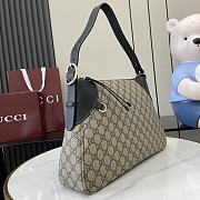 Bagsaaa Gucci GG Emblem medium shoulder bag 815217 beige & black - 37 x 23 x 8cm - 3