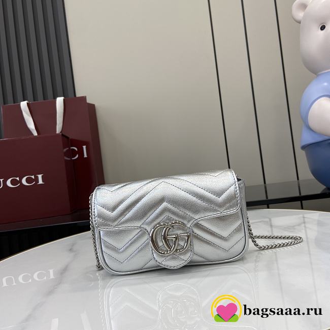 Bagsaaa Gucci GG Marmont Super Mini Bag 476433 Silver - 16.5x10x4.5cm - 1