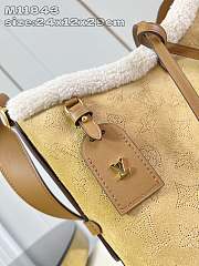 Bagsaaa Louis Vuitton M11843 CarryAll PM Beige - 29 x 24 x 12 cm - 3