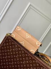 Bagsaaa Louis Vuitton M12513 OnTheGo PM Tote Bag Beige/Cream - 25 x 19 x 11.5 cm - 3