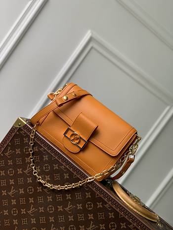 Bagsaaa Louis Vuitton M25048 Dauphine Soft MM Orange - 24 x 17 x 9 cm