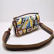 Bagsaaa Fendi Baguette Vertigo Canvas Bag With Multicolor Logo - 27*6*15cm - 3