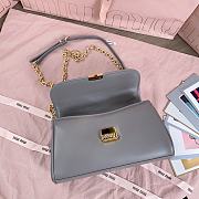 Bagsaaa Miumiu Leather shoulder bag 5BD266 gray - 24x13.5x9 cm - 3