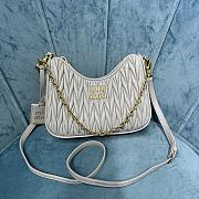 Bagsaaa Miumiu Matelassé nappa leather shoulder bag 5BH211 Light Gray - 20x17x5 cm - 1