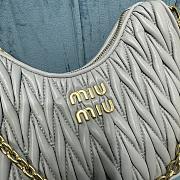 Bagsaaa Miumiu Matelassé nappa leather shoulder bag 5BH211 Light Gray - 20x17x5 cm - 3