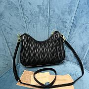 Bagsaaa Miumiu Matelassé nappa leather shoulder bag 5BH211 Black - 20x17x5 cm - 4