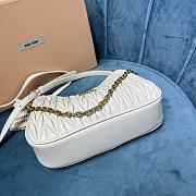 Bagsaaa Miumiu Matelassé nappa leather shoulder bag 5BH211 White - 20x17x5 cm - 3